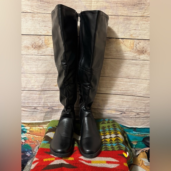 Henry Ferrera Shoes - Henry Ferrera Black Knee-High Boots size 8